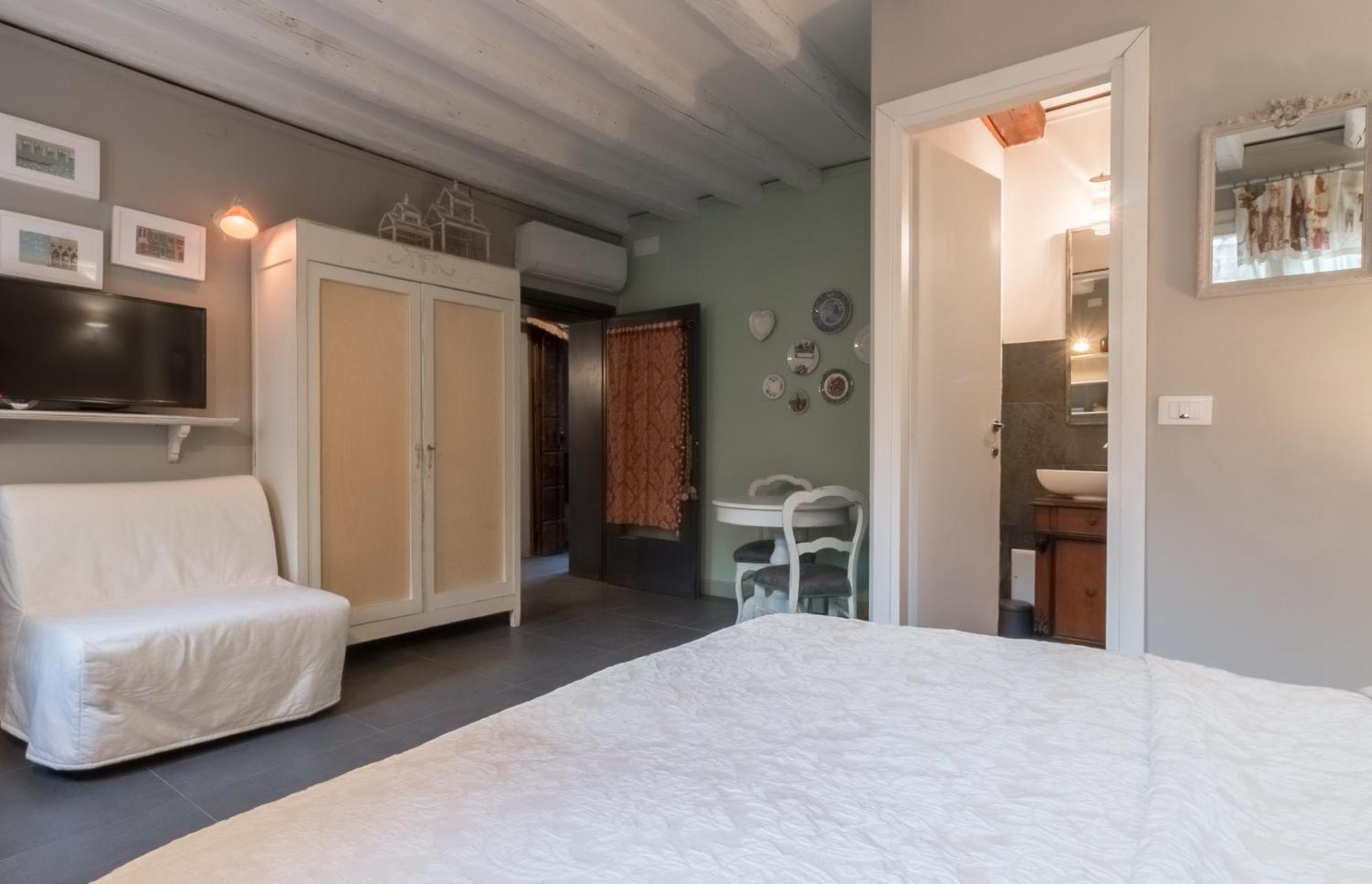 Apartment Rio Marin With Floating Gondolas View